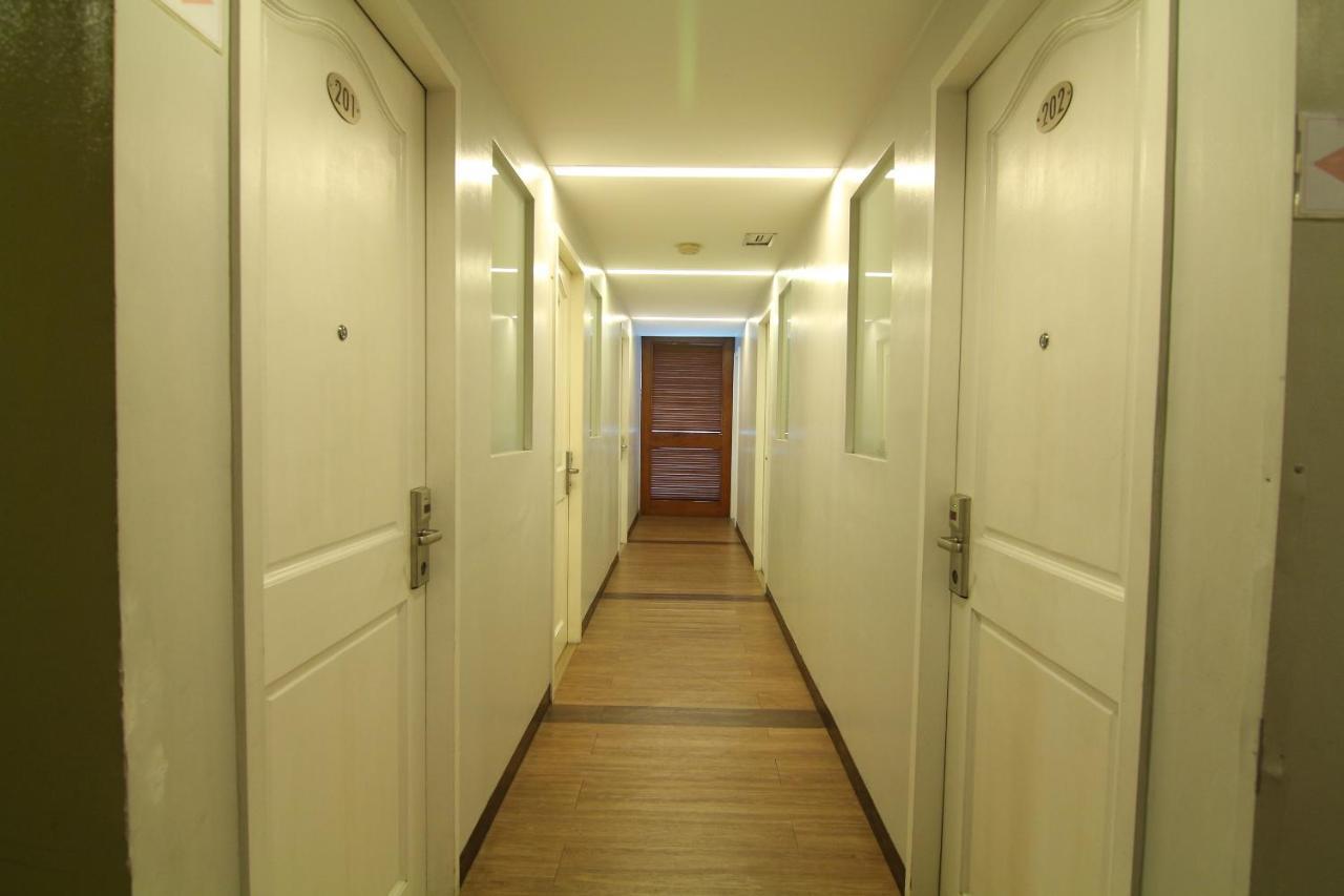Oyo 24H City Hotel Near Makati Medical Center Makati City Ngoại thất bức ảnh